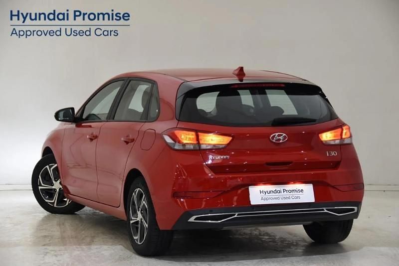 Nuevo Hyundai i30 100 CV (73 kW) 2025 Rojo