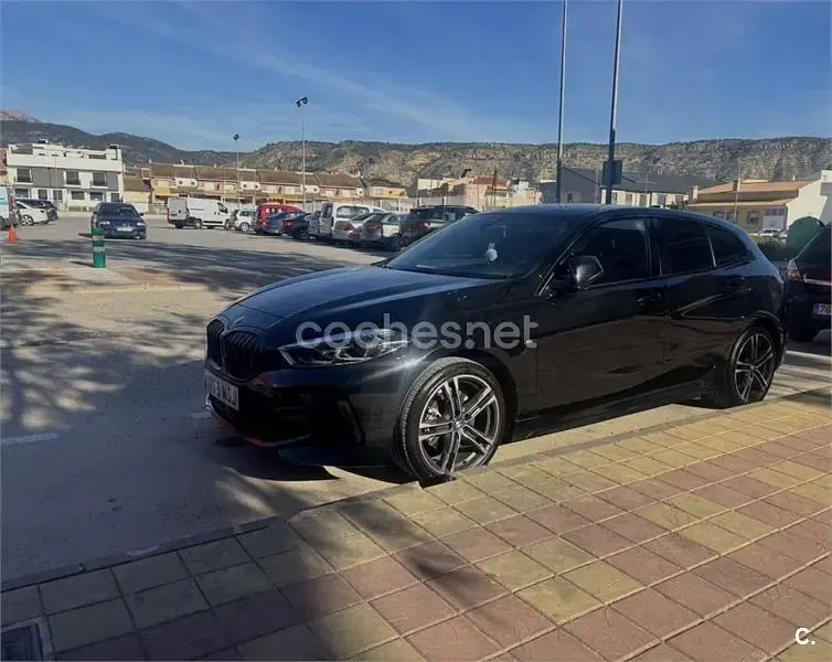 Usado BMW 116 122 CV (89 kW) 2024 Negro Utilitario