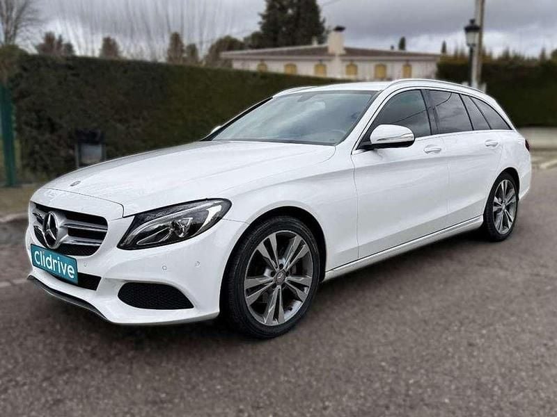 Usado Mercedes C220 Avantgarde 170 CV (125 kW) 2015 Blanco Familiar