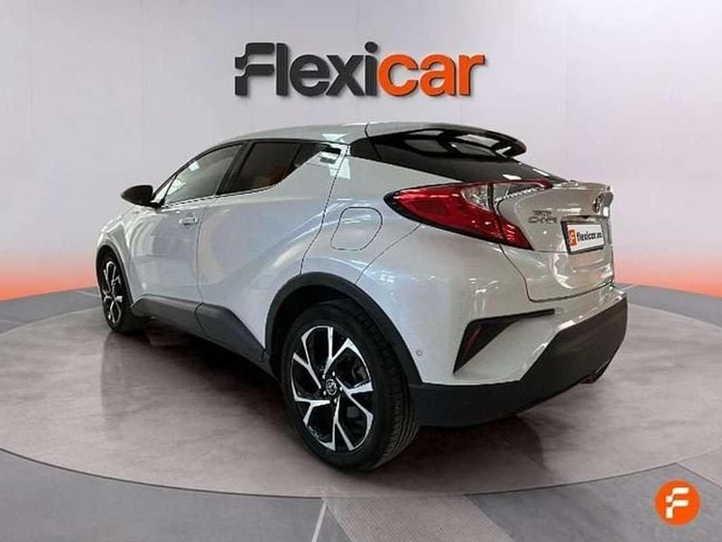 Begagnad Toyota C-HR Advance 122 HK (89 kW) 2019 Vit SUV