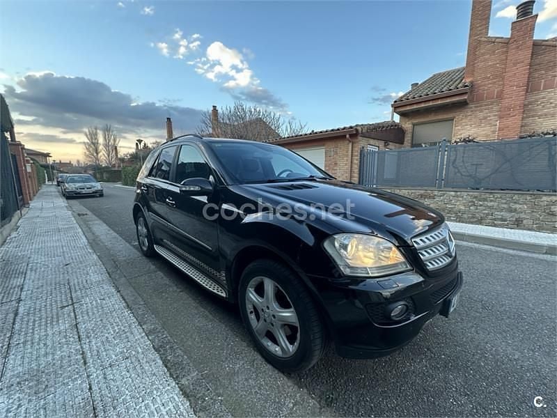 Usado Mercedes ML320 224 CV (164 kW) 2007 Negro SUV