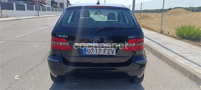 Usado Mercedes B180 Sport Edition 109 CV (80 kW) 2008 Negro Monovolumen