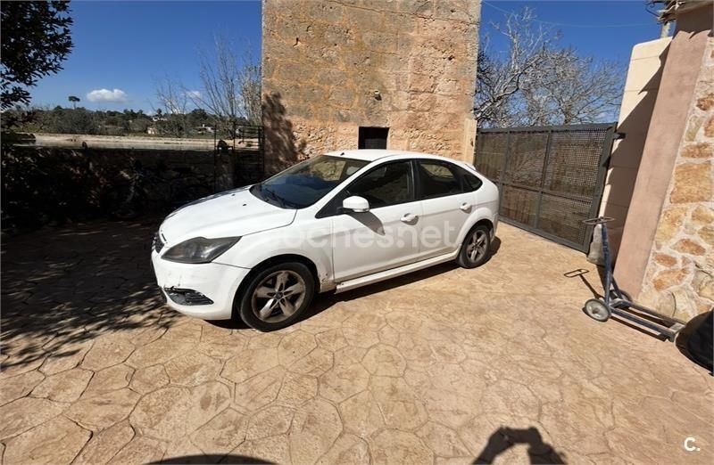 Blanco Usado 2010 Ford Focus Trend Berlina | 2500 € (Super precio) - Imagen 1/2
