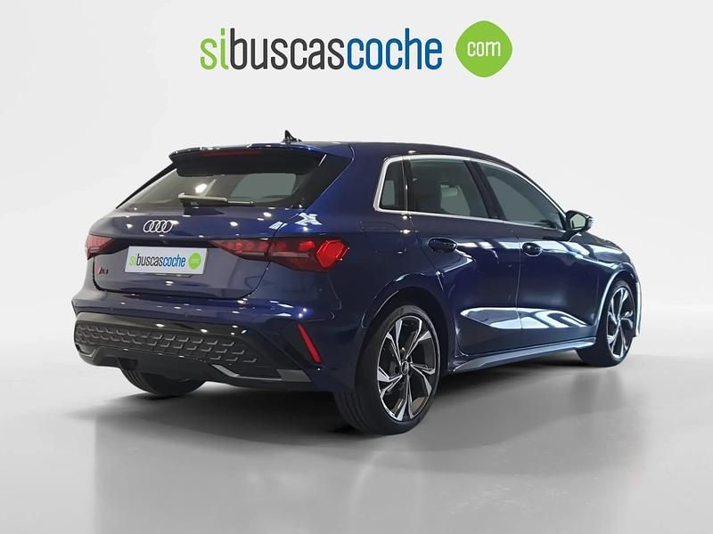 Usado Audi A3 S-Line 116 CV (85 kW) 2024 Azul