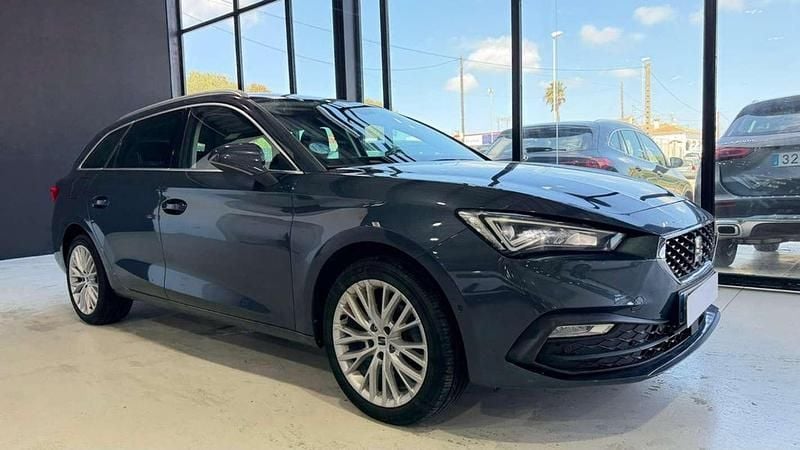 Usado Seat Leon FR 150 CV (110 kW) 2021 Azul Familiar