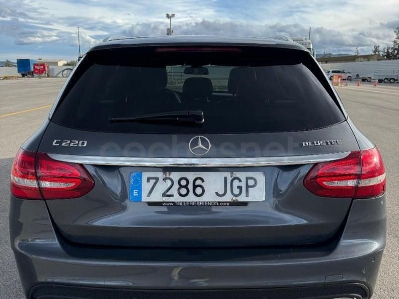 Usado Mercedes C220 Avantgarde 170 CV (125 kW) 2015 Gris / plata Familiar