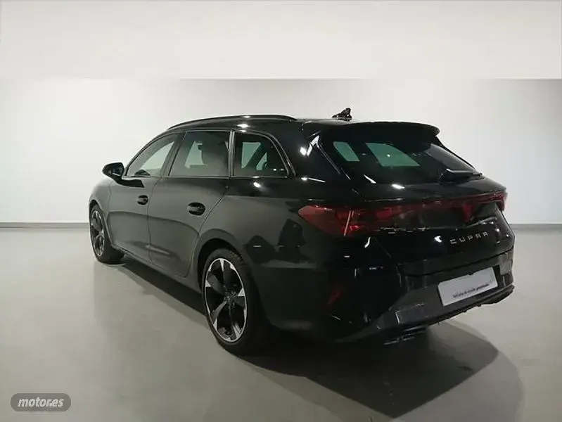 Usado Cupra Leon 150 CV (110 kW) 2024 Negro Berlina