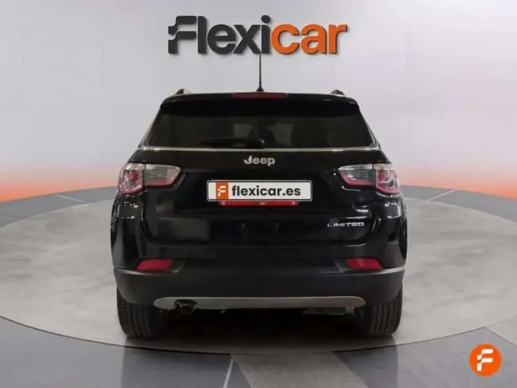 Usado Jeep Compass Limited 120 CV (88 kW) 2019 Negro SUV