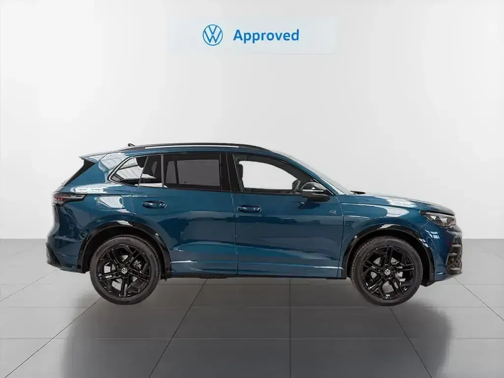 Usado VW Tiguan R-line 150 CV (110 kW) 2024 Azul SUV