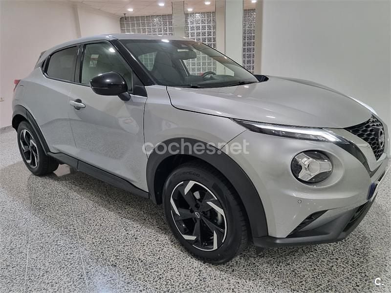 Usado Nissan Juke N-Connecta 114 CV (83 kW) 2023 Gris / plata SUV