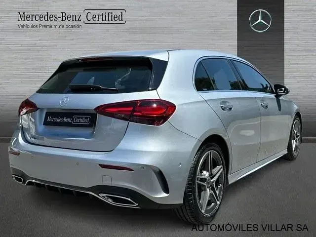 Usado Mercedes A180 136 CV (100 kW) 2026 Plata hightech
