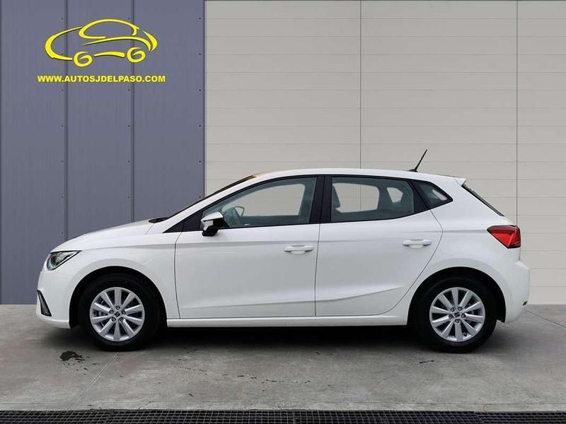 Usado Seat Ibiza Style 110 CV (80 kW) 2022 Blanco Utilitario