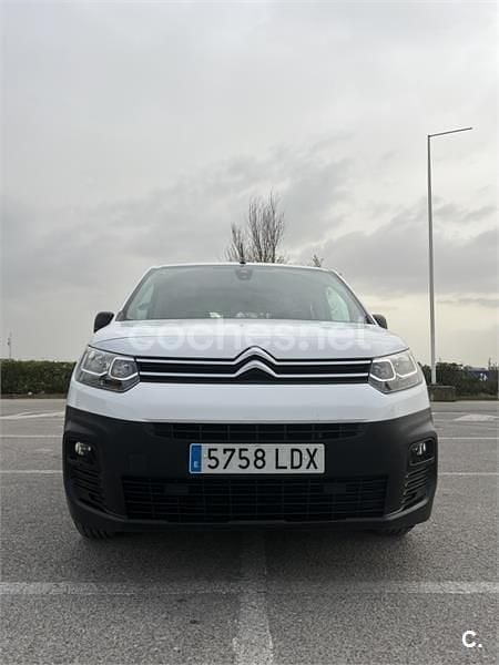 Usado Citroën Berlingo Live 102 CV (75 kW) 2020 Blanco Monovolumen