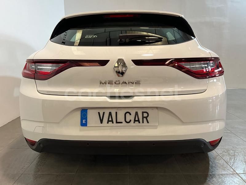 Usado Renault Mégane IV Business 110 CV (80 kW) 2019 Blanco Berlina