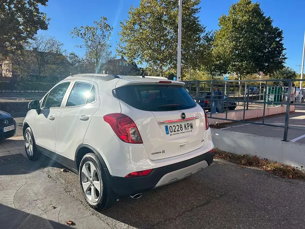 Usado Opel Mokka X Selective 136 CV (100 kW) 2018 Blanco SUV