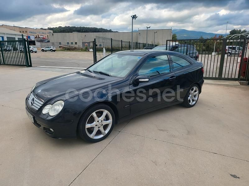 Azul Usado 2006 Mercedes C160 Sport Edition Coupe | 5800 € - Imagen 1/4