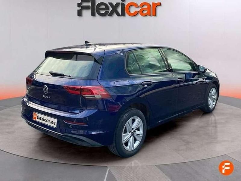 Usado VW Golf VIII Life 116 CV (85 kW) 2021 Azul Utilitario