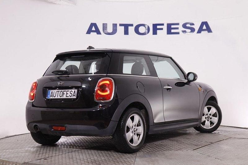 Usado Mini ONE 102 CV (75 kW) 2018 Negra Utilitario
