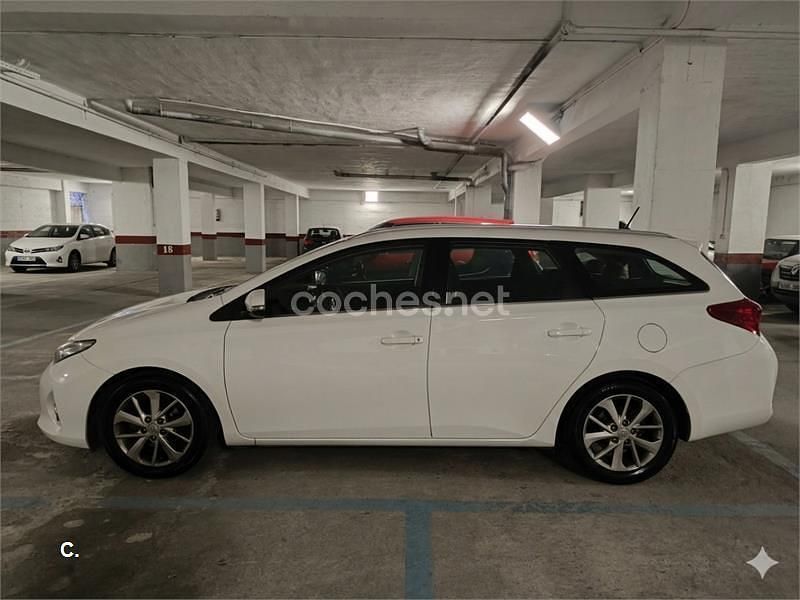 Brugt Toyota Auris Active 90 HK (66 kW) 2013 Hvid Stationcar
