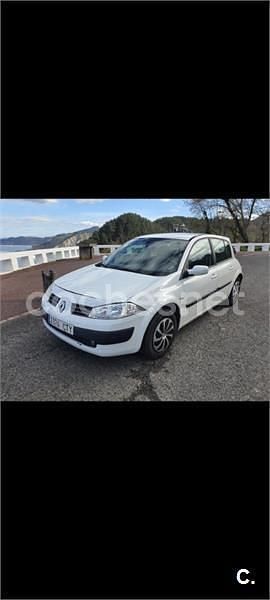 Blanco Usado 2004 Renault Mégane II Authentique Berlina | 2100 € (Un poco caro) - Imagen 1/4