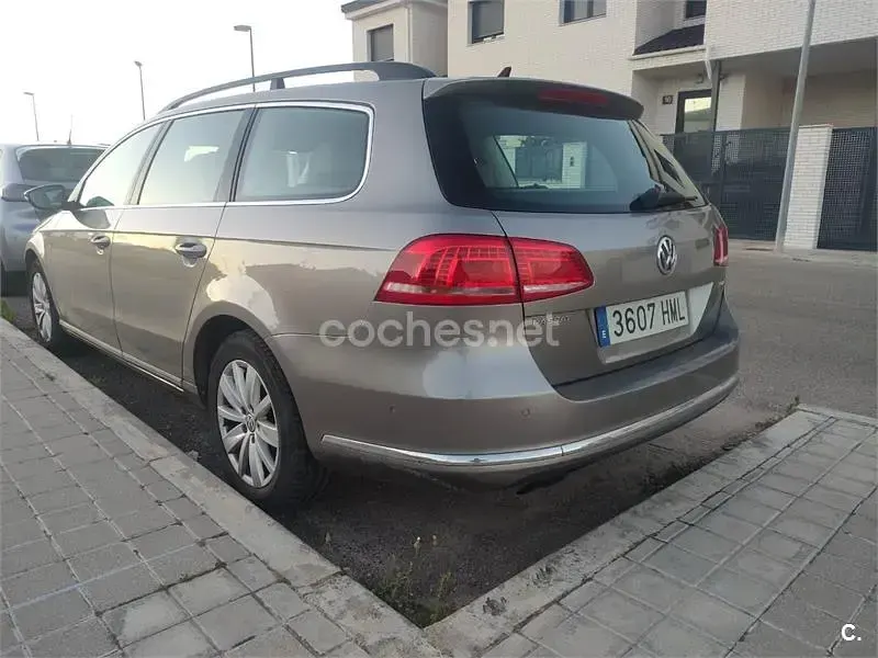Usado VW Passat Edition 140 CV (102 kW) 2012 Beige Familiar