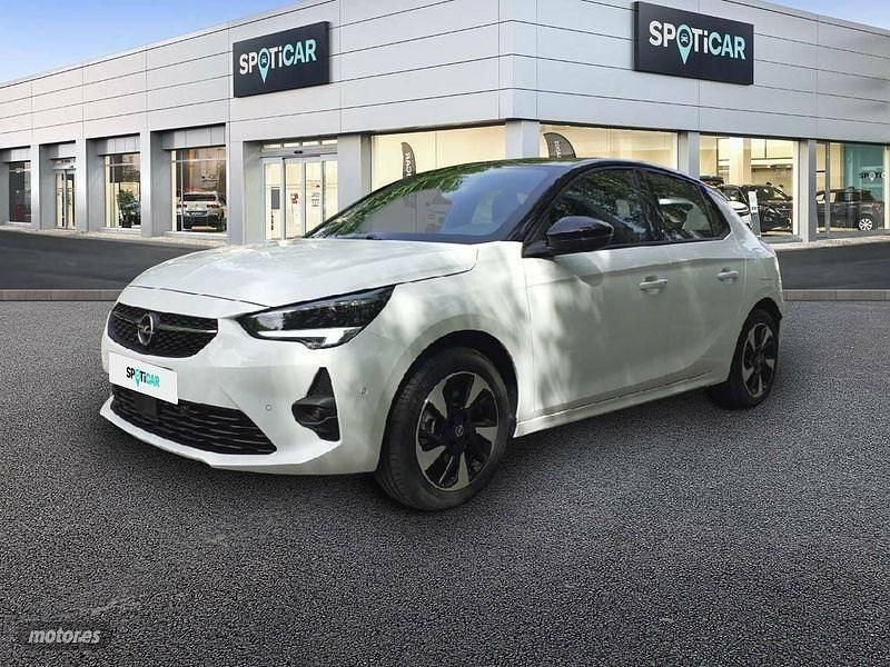 Blanco Usado 2023 Opel Corsa Berlina | 30.900 € - Imagen 1/4