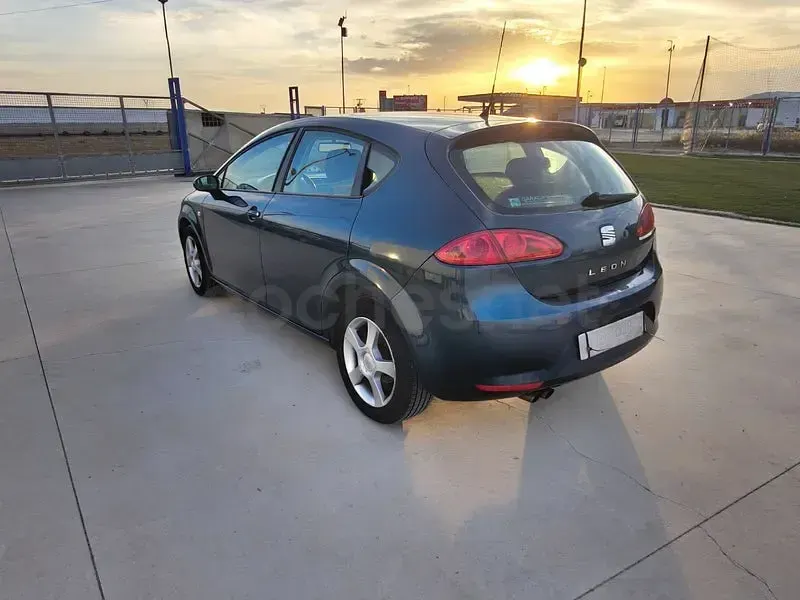 Usado Seat Leon Stylance 140 CV (102 kW) 2007 Azul Utilitario