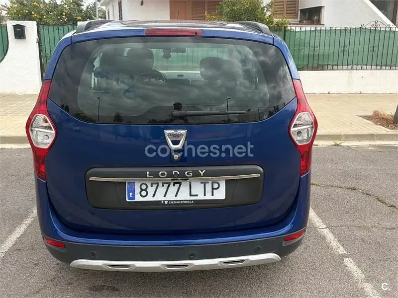 Usado Dacia Lodgy Comfort 115 CV (84 kW) 2021 Azul Monovolumen