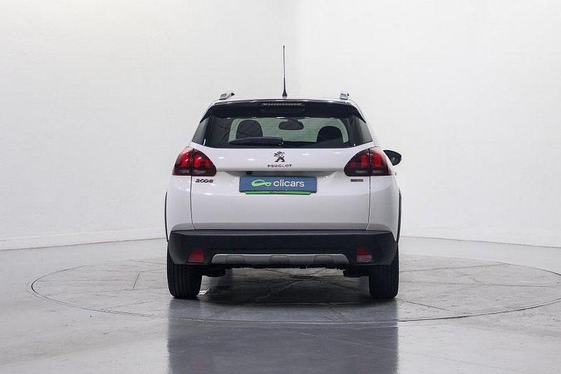 Usado Peugeot 2008 Allure 110 CV (80 kW) 2017 Blanco SUV