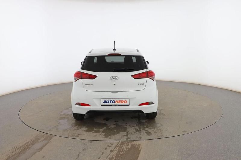 Usado Hyundai i20 GO! 85 CV (62 kW) 2016 Blanco Berlina