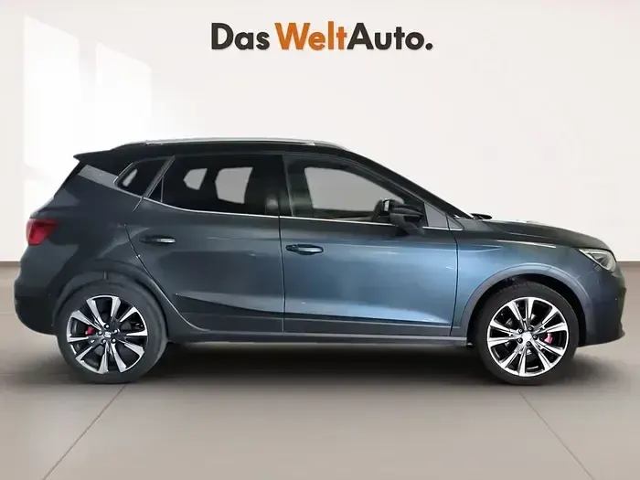 Usado Seat Arona FR 115 CV (84 kW) 2025 Gris SUV
