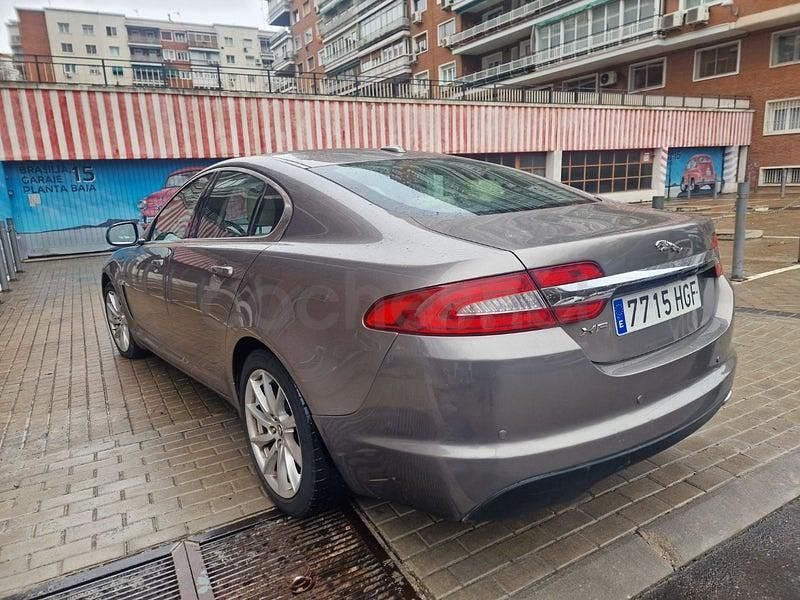 Usado Jaguar XF Luxury 190 CV (139 kW) 2011 Gris / plata Berlina