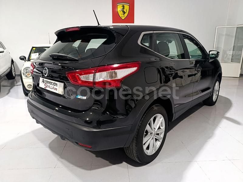 Usado Nissan Qashqai Acenta 110 CV (80 kW) 2015 Negro SUV