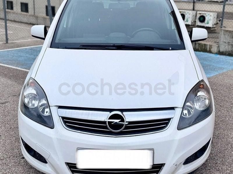 Usado Opel Zafira Family 110 CV (80 kW) 2012 Blanco Monovolumen