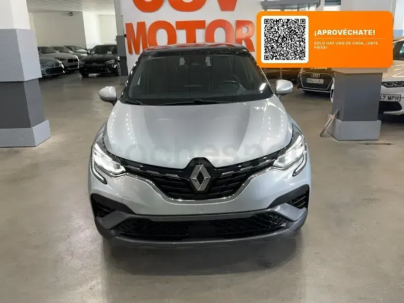 Usado Renault Captur RS Line 160 CV (117 kW) 2022 Gris / plata SUV