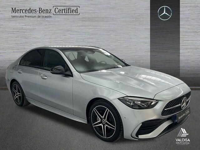 Usado Mercedes C220 AMG line 200 CV (147 kW) 2025 Gris / plateado Berlina