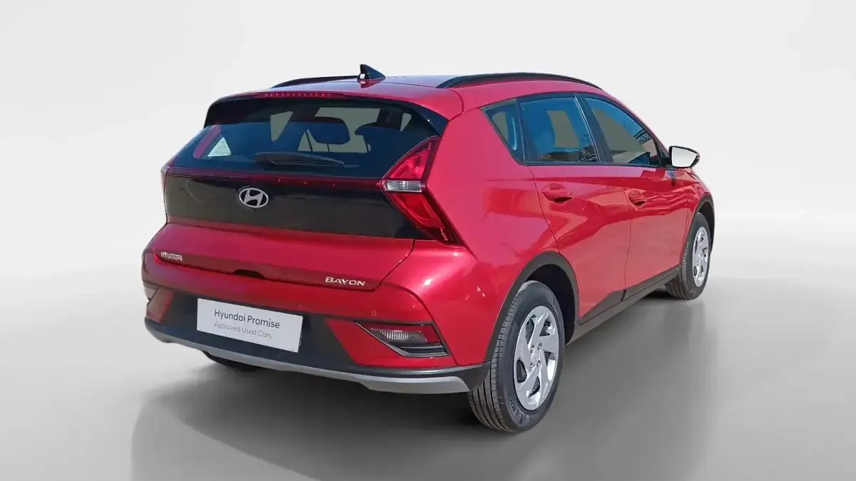 Usado Hyundai i20 79 CV (58 kW) 2025 Rojo Utilitario