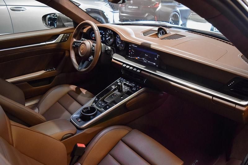 Usado Porsche 911 Turbo S 650 CV (478 kW) 2024 Gris / plata Coupe