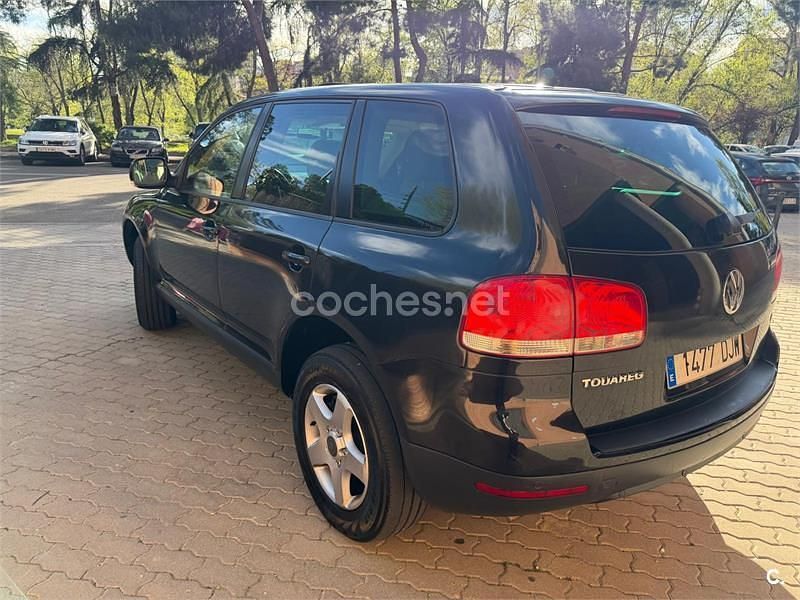 Usado VW Touareg 225 CV (165 kW) 2005 Negro SUV