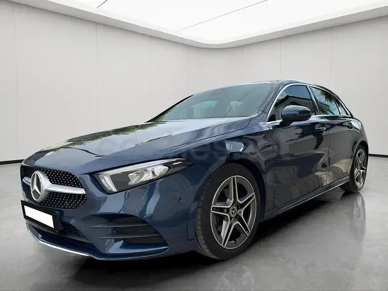 Usado Mercedes A200 163 CV (119 kW) 2021 Azul Berlina
