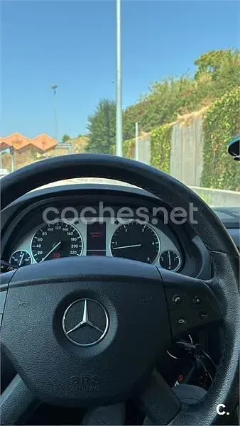 Usado Mercedes B180 109 CV (80 kW) 2008 Negro Monovolumen