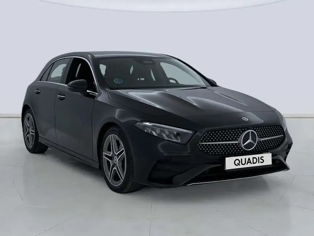Usado Mercedes A180 Advanced 136 CV (100 kW) 2025 Negro Utilitario