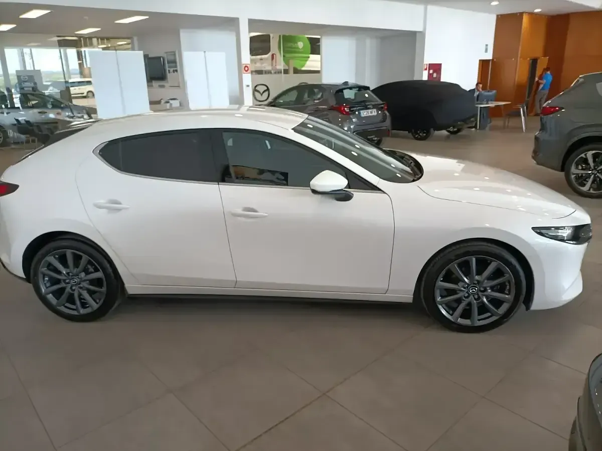 Usado Mazda 3 122 CV (89 kW) 2022 Blanco