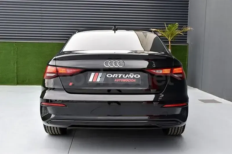 Usado Audi A3 Advanced 150 CV (110 kW) 2021 Negro Berlina