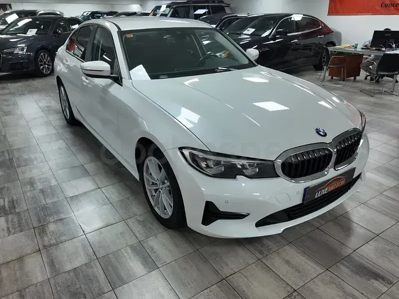Usado BMW 330e Luxury Line 292 CV (214 kW) 2020 Blanco Berlina