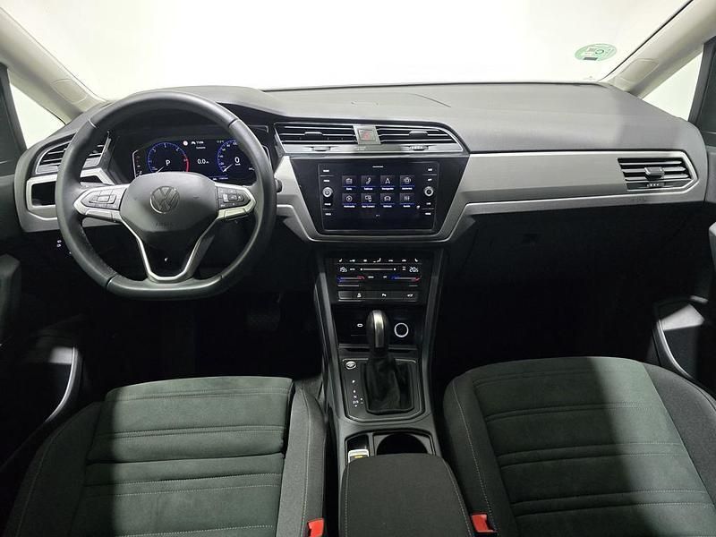 Usado VW Touran 150 CV (110 kW) 2025 Gris plata Monovolumen