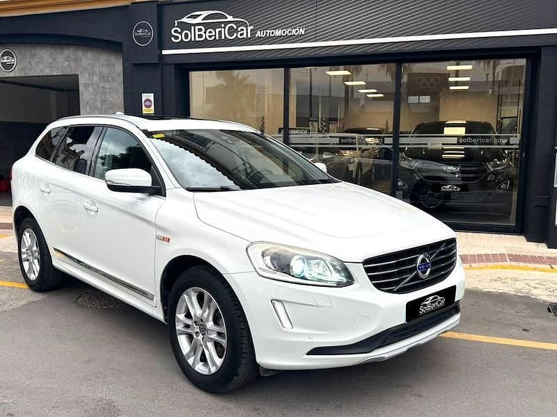 Blanco Usado 2016 Volvo XC60 Summum SUV | 18.900 € - Imagen 1/4