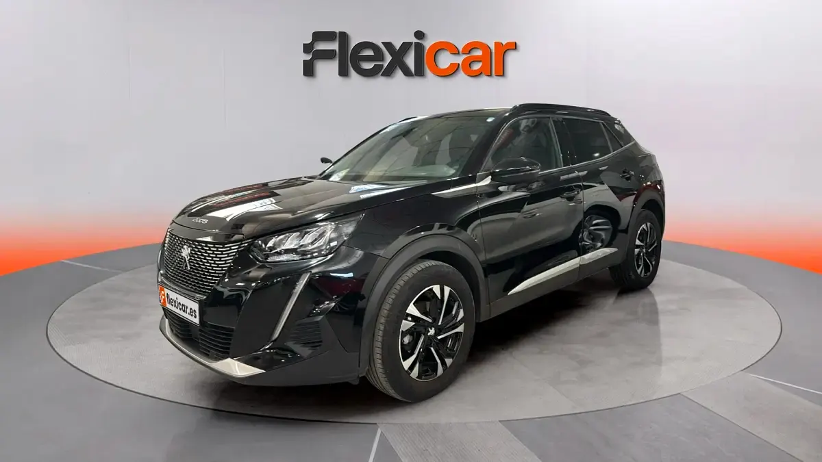 Usado Peugeot 2008 Active 101 CV (74 kW) 2023 Negro SUV