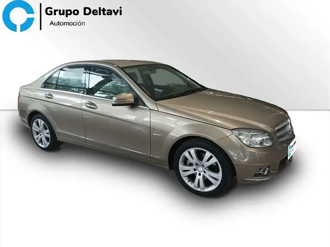 Usado Mercedes C220 Avantgarde 170 CV (125 kW) 2009 Gris / plata Berlina