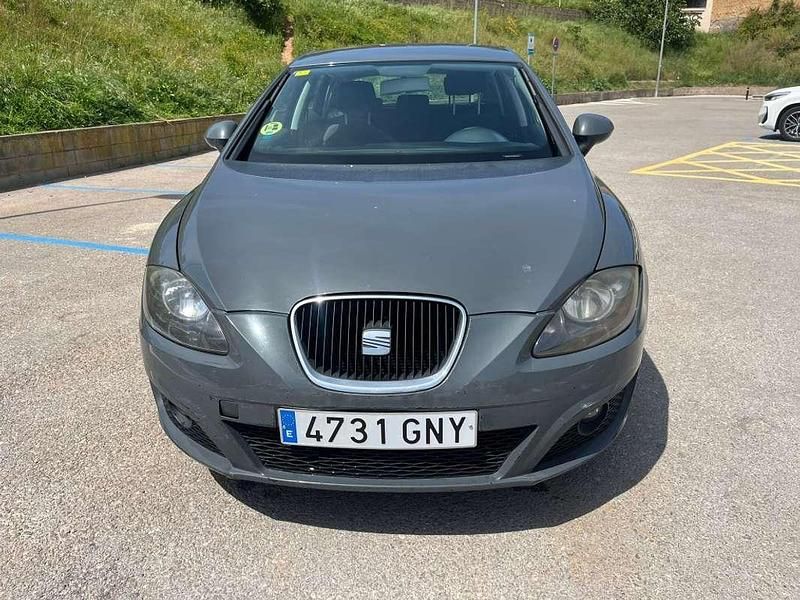 Usado Seat Leon Ecomotive 105 CV (77 kW) 2009 Gris Utilitario